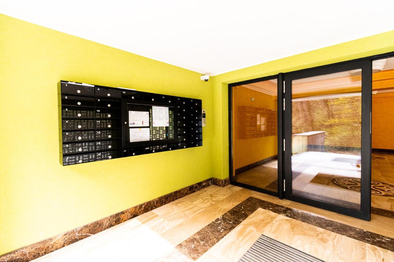 Nature Apartment - Minutes Away From The Old Town And Afi Mall Brasov Exterior photo